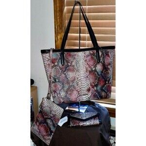 Stunning Brahmin Brooke Embossed Leather Tote/Wristlet Wallet not included